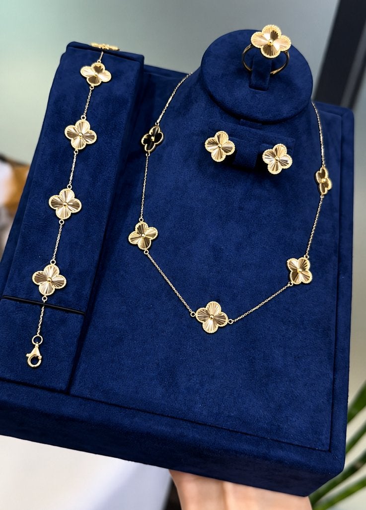 Van cleef gouden set 18 karaat goud, Sieraden, Tassen en Uiterlijk, Ophalen of Verzenden, Nieuw, Goud