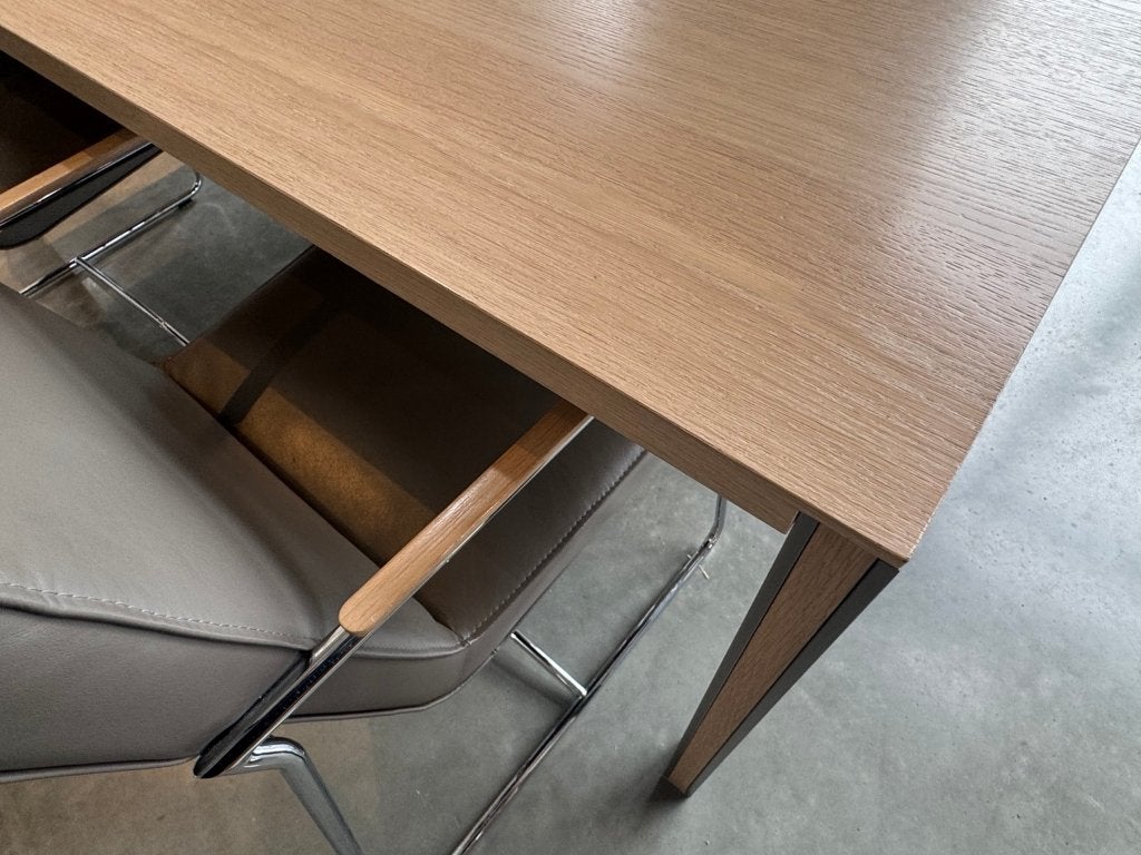 Leolux eetkamerset Spring Orchid | Unieke set, Huis en Inrichting, Complete eetkamers, Leolux, Ophalen of Verzenden, 4 tot 6 stoelen