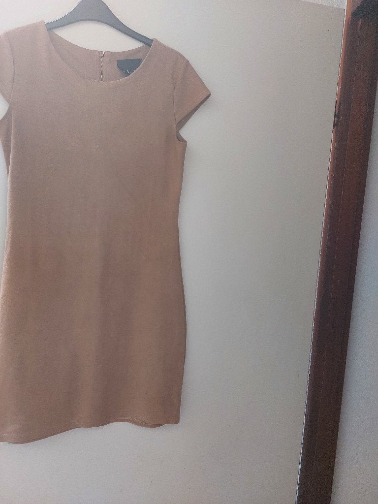 beige damesjurkje maat M, Maat 38/40 (M), Beige, Ophalen of Verzenden, Zo goed als nieuw