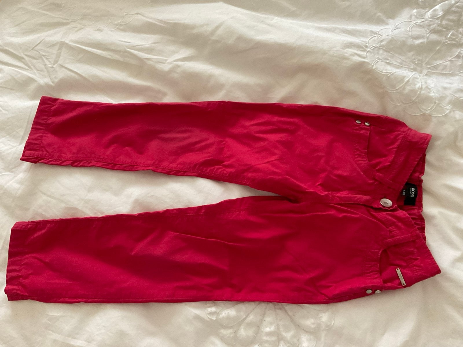 Boss meisje 5 jaar broek rood katoen, Kinderen en Baby's, Kinderkleding | Kinder-kledingpakketten, Verzenden, Zo goed als nieuw