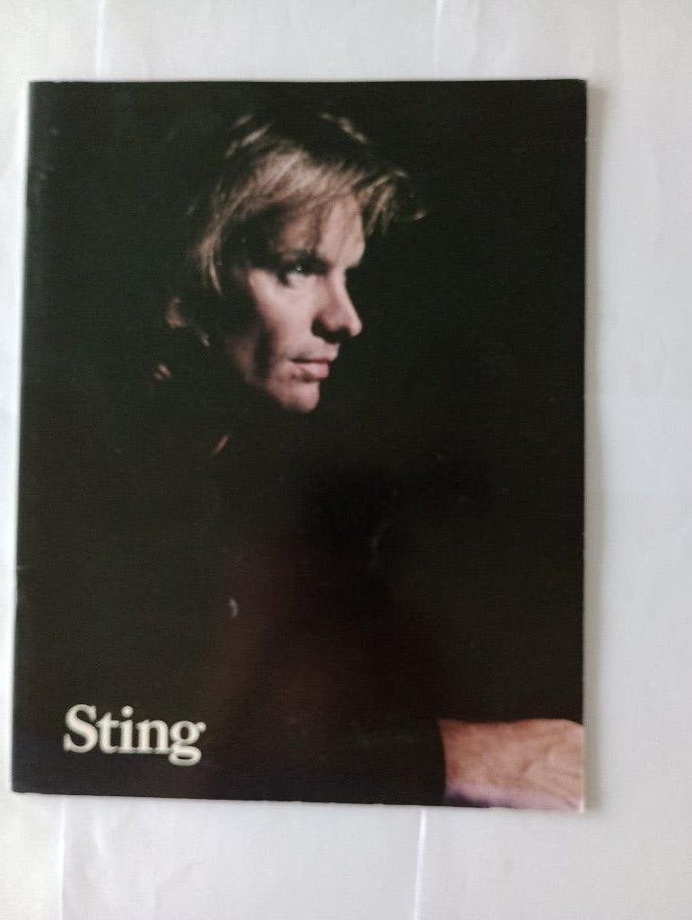 STING 1987-1988 Nothing Like The Sun tour program book ..., Vic Garbarini, Artiest, Ophalen of Verzenden, Zo goed als nieuw