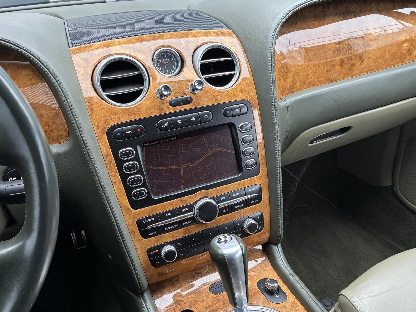 Bentley Continental GT 6.0 W12 Uniek Nederlandse Auto 116715, Auto's, Automaat, Gebruikt, 12 cilinders, Bedrijf