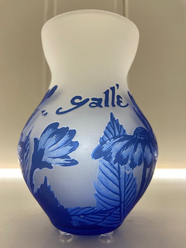 Prachtig vaasje “Gallé Tip” met bloemdecor, Ophalen of Verzenden