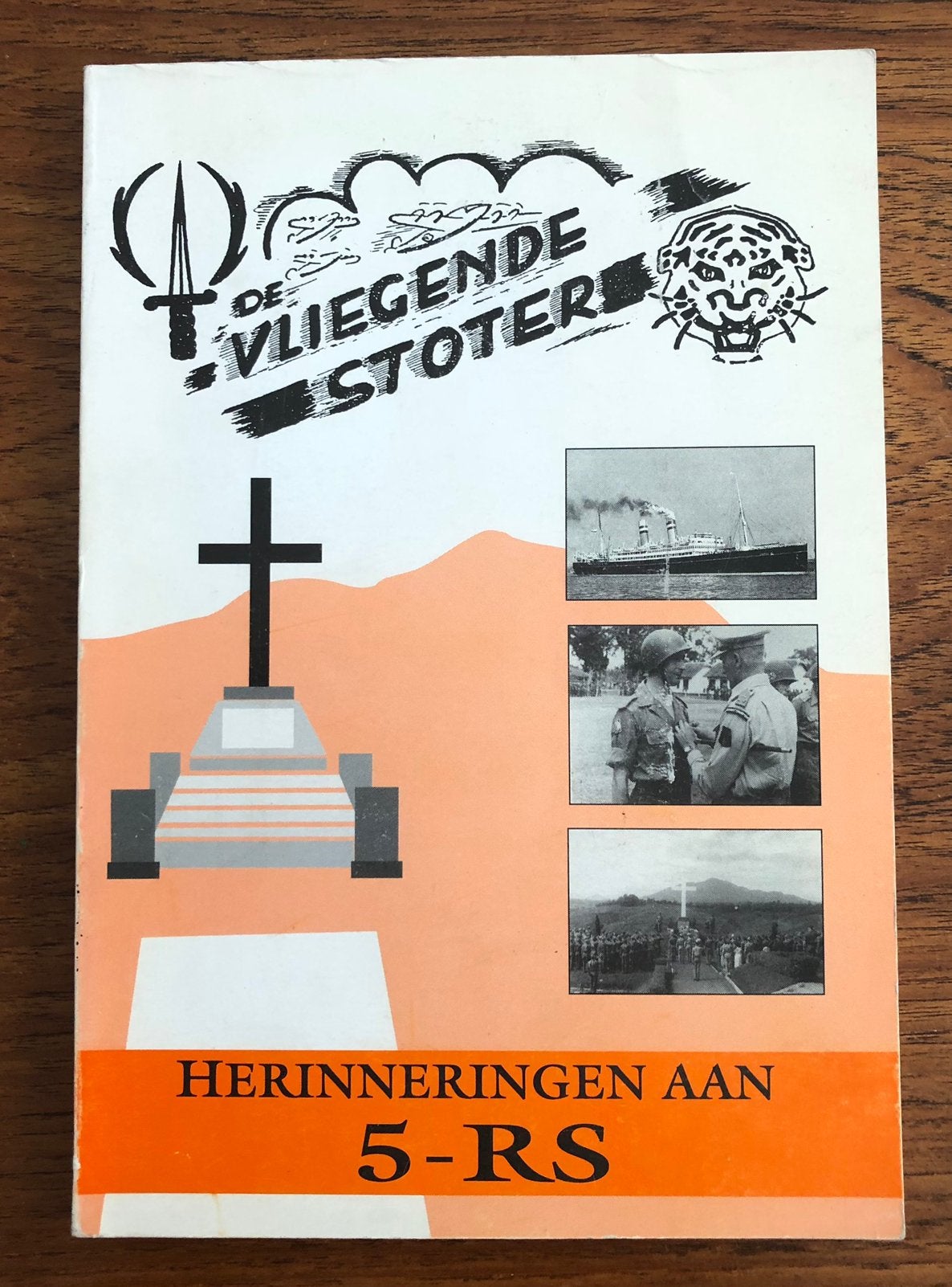 Gedenkboek 5-RS De Vliegende Stoter Indië KNIL Stoottroepen, Verzenden, Landmacht, Nederland, Boek of Tijdschrift