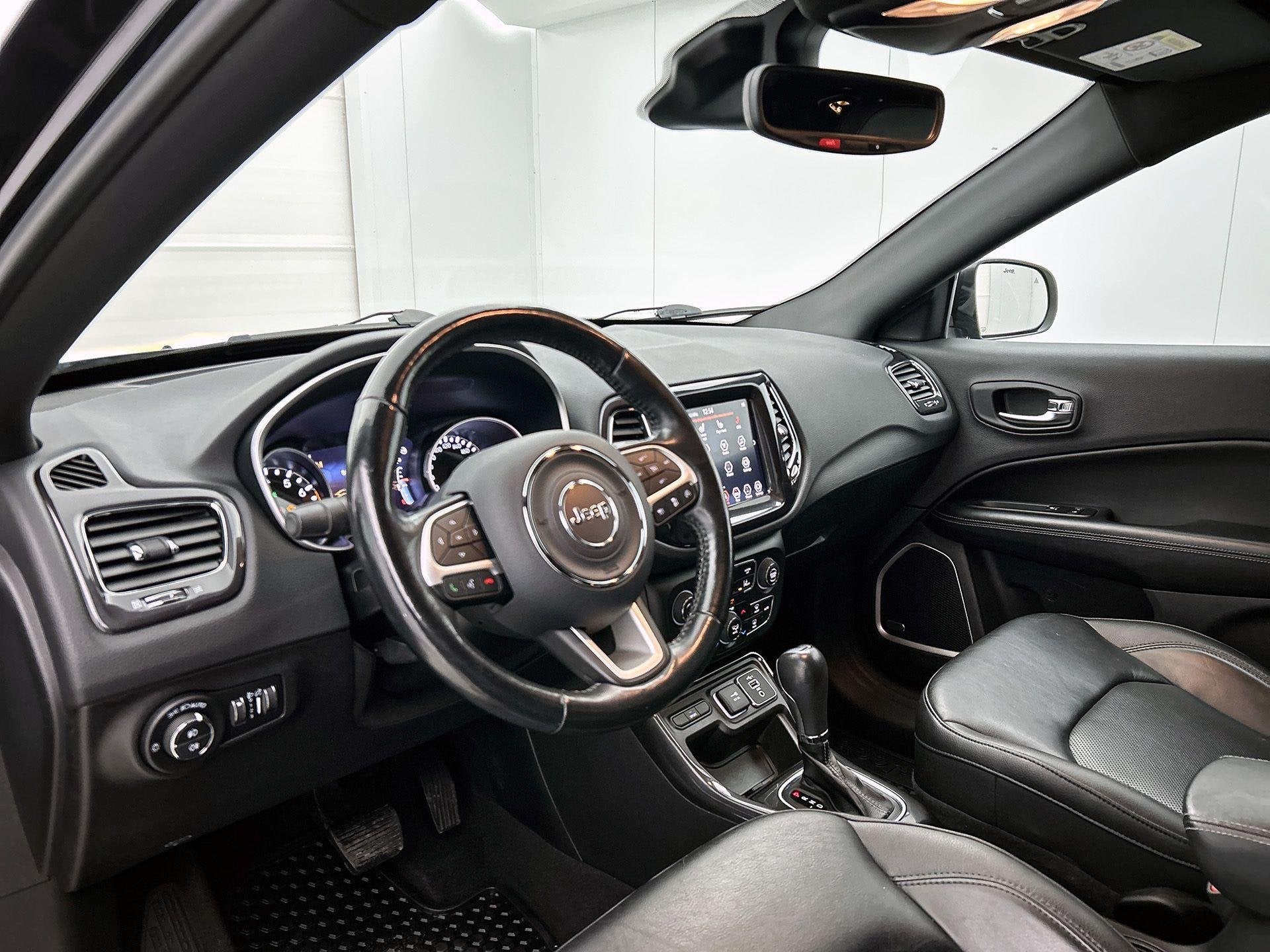 Jeep Compass 1.3T S | Camera | Navigatie | 19" Lichtmetalen, 12 maanden, Euro 6, 4 cilinders, Automatische klimaatregeling