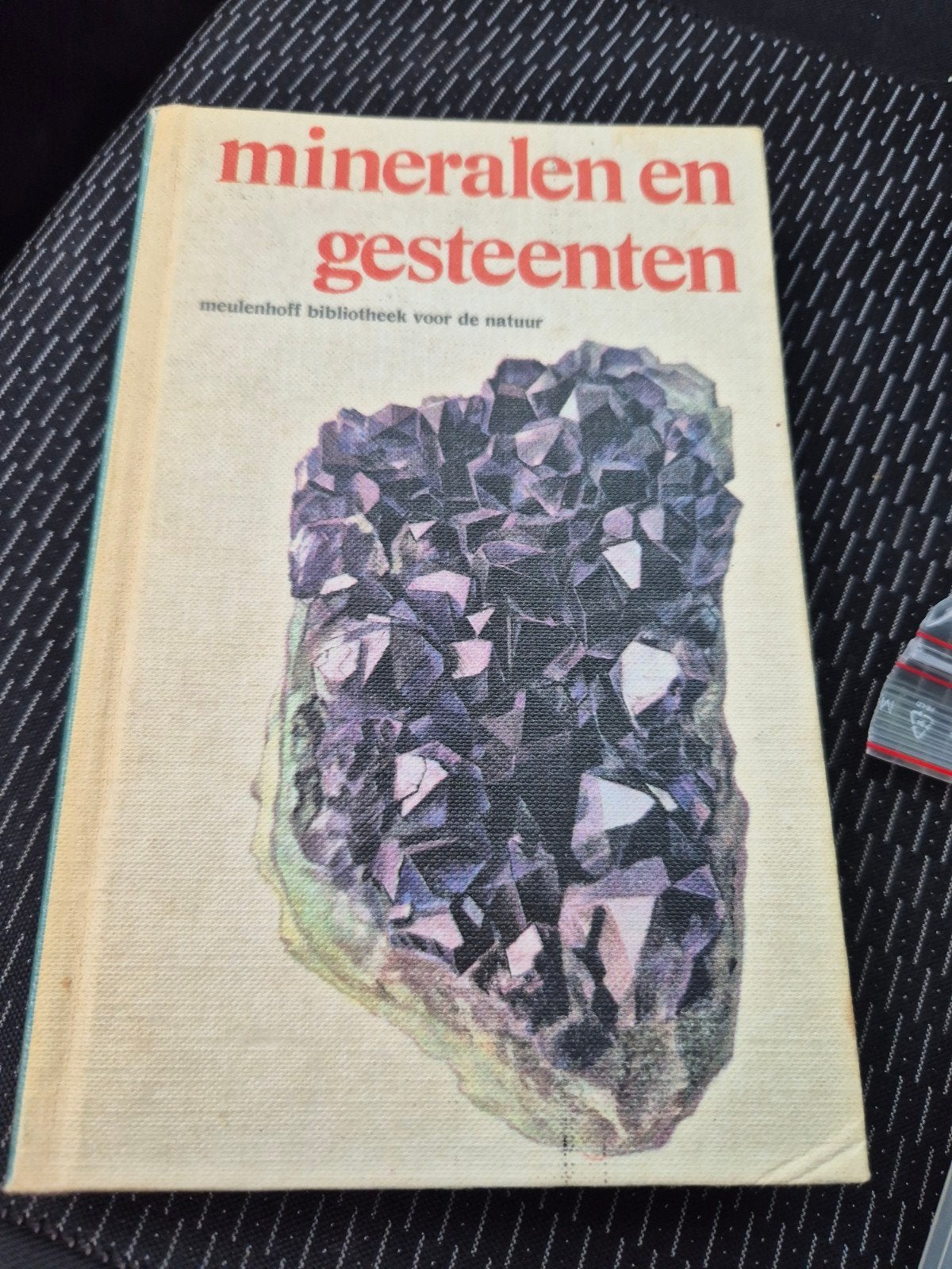 Mineralen en Gesteenten - Meulenhoff Bibliotheek, Ophalen of Verzenden, Gelezen, Natuur algemeen, Onbekend