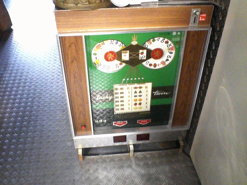 Vintage gokautomaat, Verzamelen, Automaten | Gokkasten en Fruitautomaten, Overige munten, Ophalen, Gebruikt