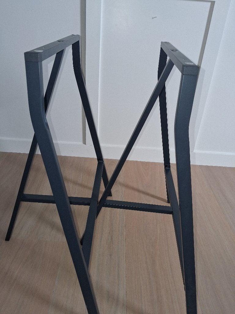 Ikea schragen bureau, Ophalen, Overige typen, Metaal, Zo goed als nieuw