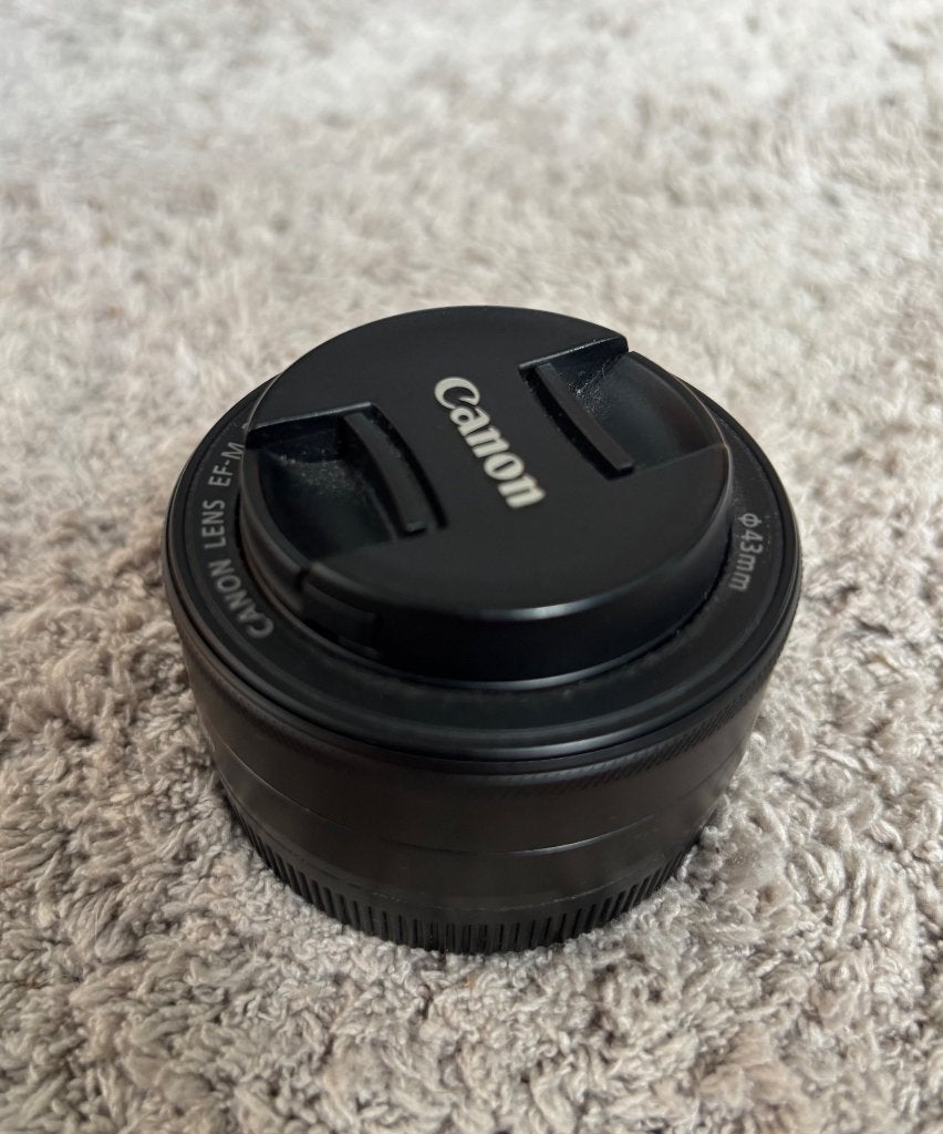 Canon EF-M 22mm f/2 STM lens, Autofocus, Canon, Ophalen of Verzenden, Zo goed als nieuw