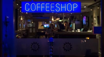 COFFEESHOP IN CENTRUM AMSTERDAM TER OVERNAME - UNIEKE KANS!