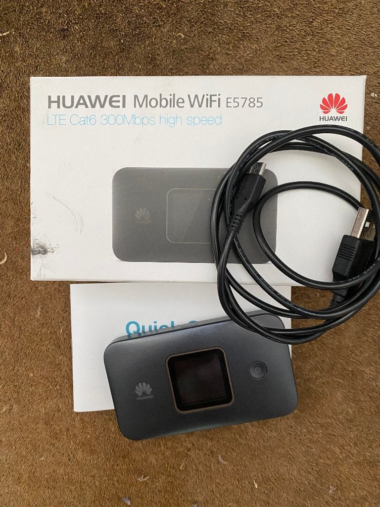 Huawei wifi (mifi) E5785, Computers en Software, Routers en Modems, Ophalen of Verzenden, Zo goed als nieuw, Router met modem