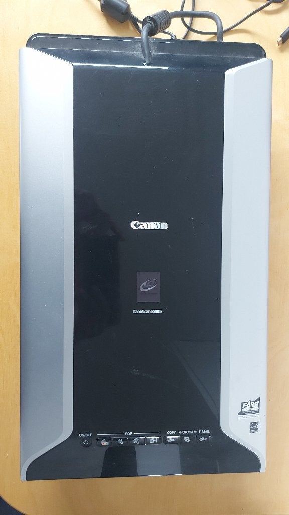 CanoScan 8800F compleet met álle filmhouders, Canon, Zo goed als nieuw, Flatbedscanner, MacOS