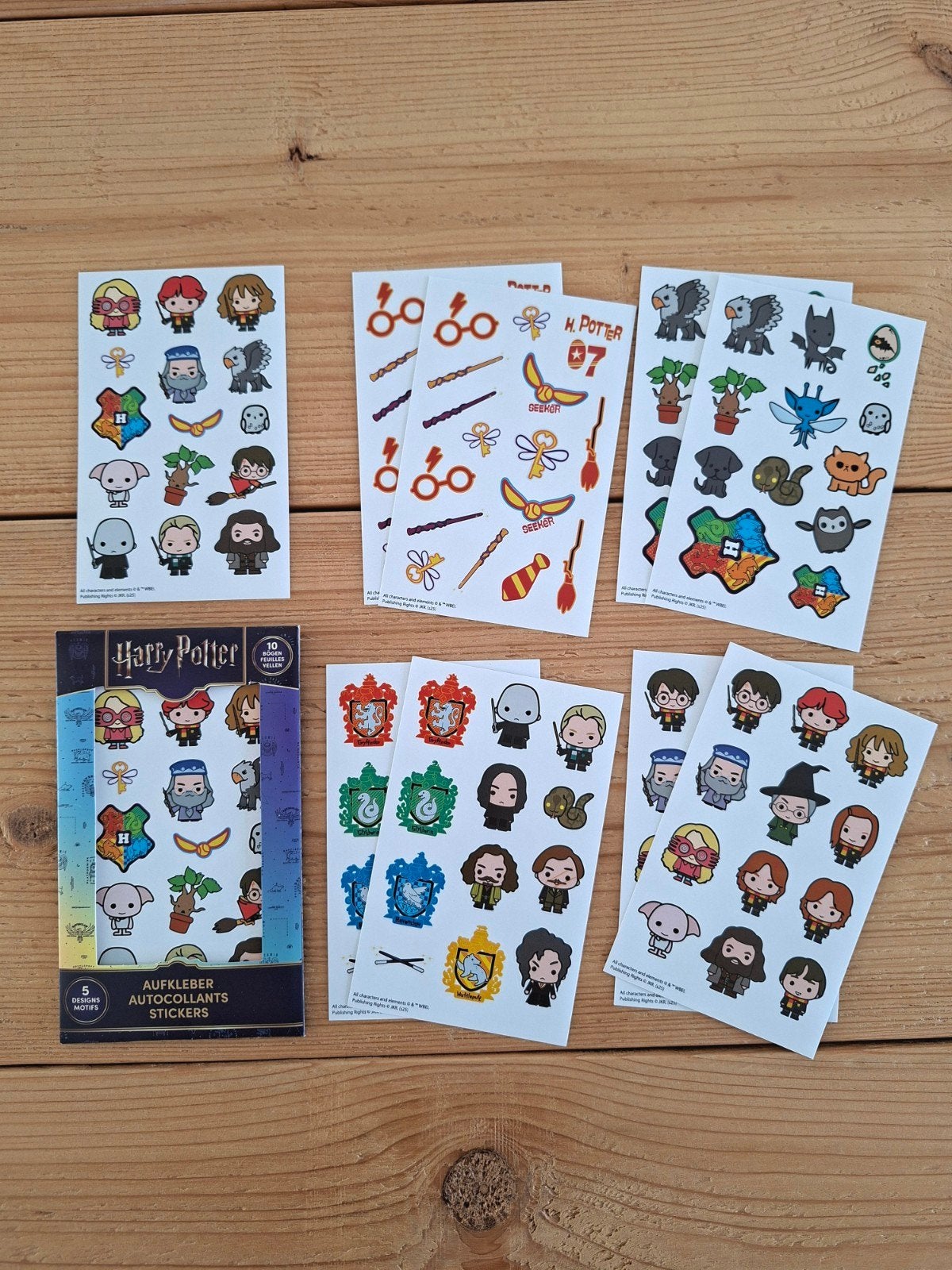 Harry Potter stickers set 10 vellen - Hogwarts - nieuw, Ophalen of Verzenden, Nieuw, Sticker