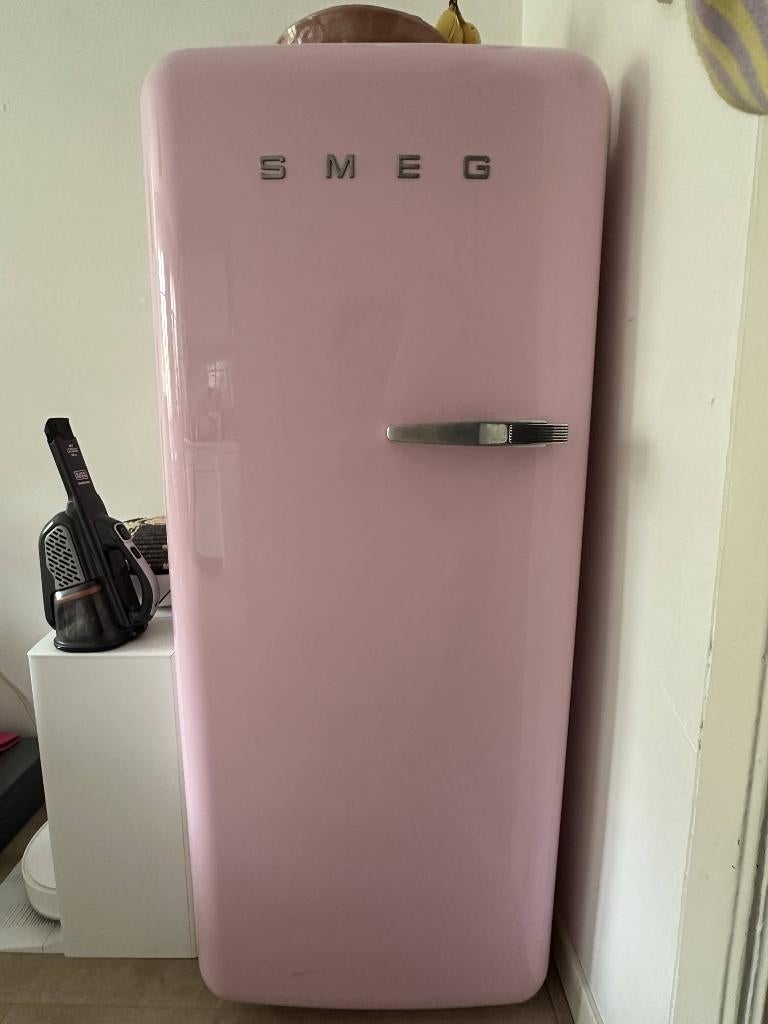 Roze Smeg koelkast, Witgoed en Apparatuur, Ophalen, Gebruikt, 200 liter of meer, 60 cm of meer
