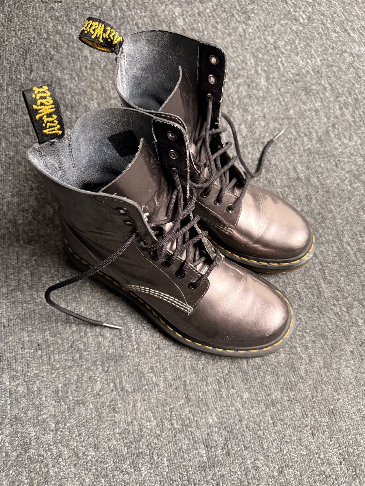 Dr. Martens Pascal Laarzen - Maat 40, Kleding | Dames, Schoenen, Zo goed als nieuw, Lage of Enkellaarzen, Grijs, Ophalen