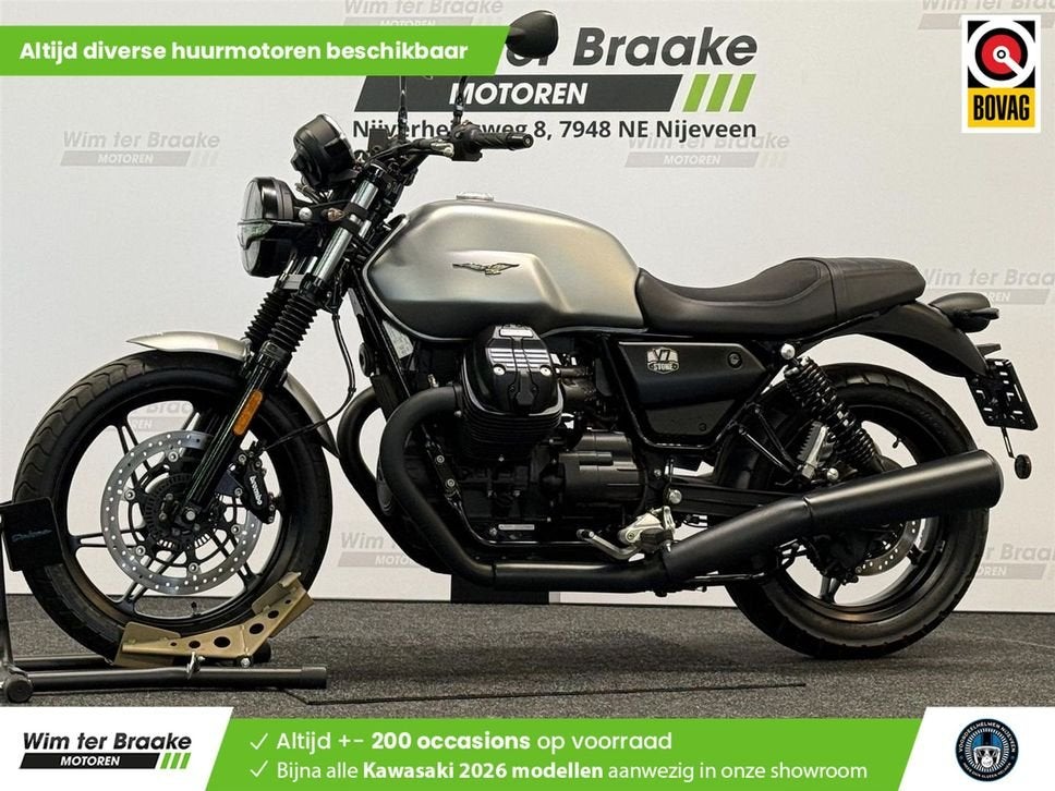 Moto Guzzi V7 850 Stone ABS (bj 2023) 7.973 km, 2 cilinders, 744 cc, Motorrijbewijs A, Bedrijf