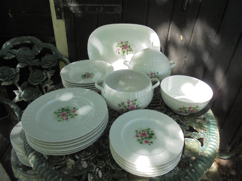 12 persoons Dinerservies Hutschenreuther met roze roosjes, Ophalen of Verzenden