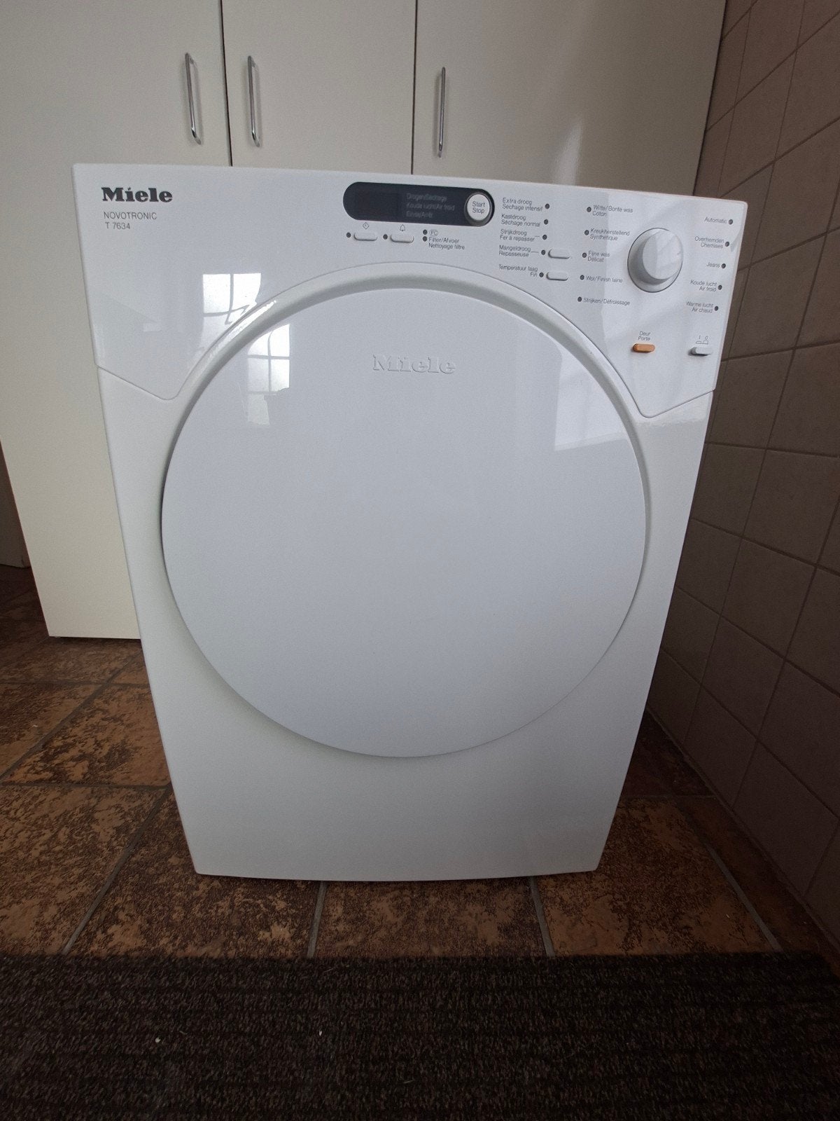 Miele Novotronic T 7634 Luchtafvoerdroger, Ophalen, 6 tot 8 kg, Luchtafvoer, Zo goed als nieuw