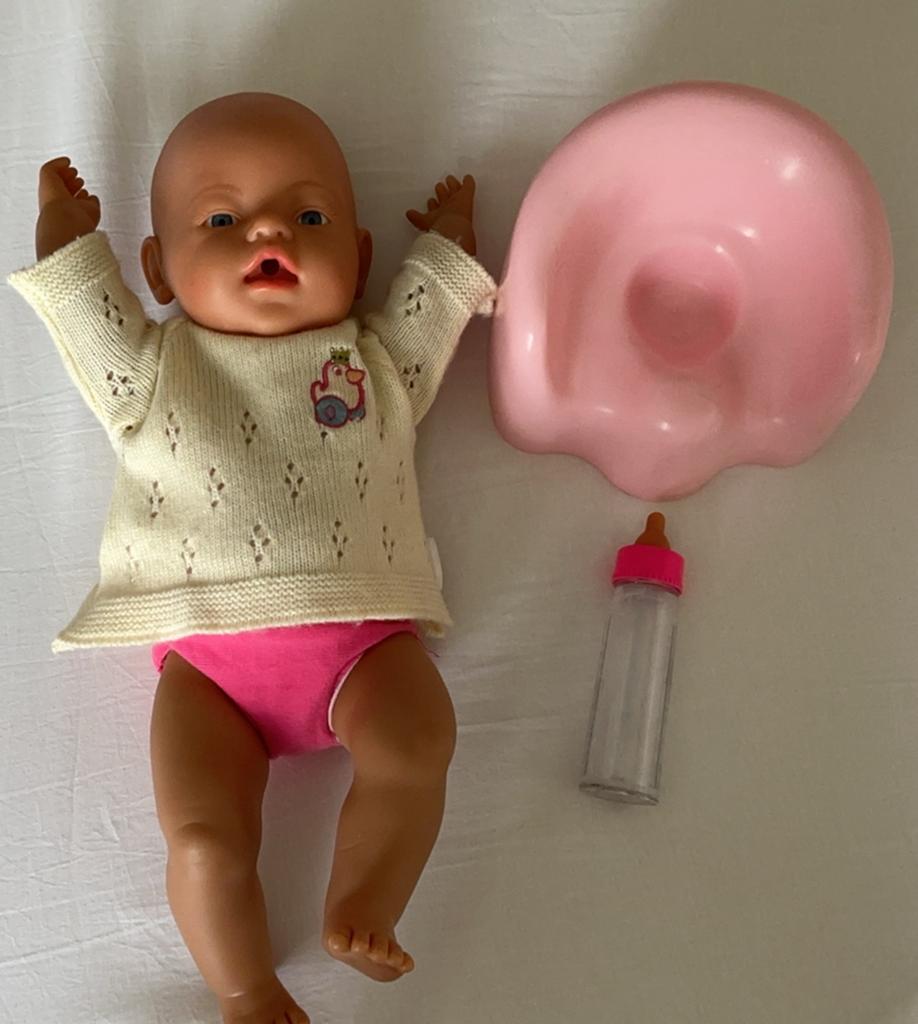 Baby Born merk Zapf pop met roze romper en flesje, Verzamelen, Ophalen of Verzenden, Gebruikt, Babypop