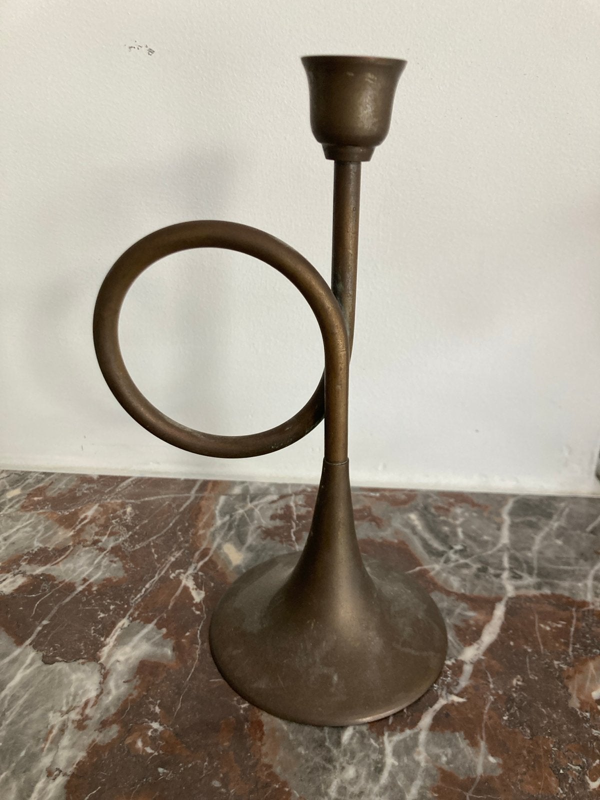 Antieke koperen kandelaar in hoornvorm messing, Antiek en Kunst, Antiek | Kandelaars, Ophalen, Koper of Brons