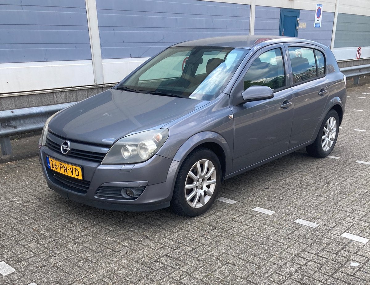 Opel Astra 1.6 16V 5D Automaat#Nap, Auto's, 15 km/l, Zwart, 4 cilinders, 1165 kg