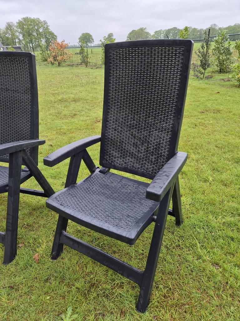 Gratis af te halen: Partij Allibert terrasstoelen, Tuin en Terras, Tuinstoelen, Ophalen, Gebruikt, Kunststof, Stapelbaar