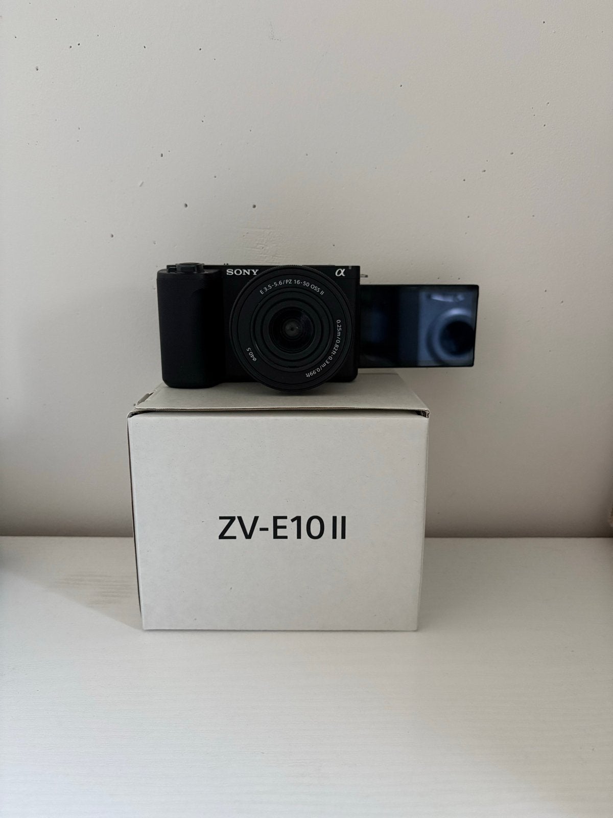 Sony ZV-E10 II met kitlens - Zo goed als nieuw, garantie!, Kantelbaar/draaibaar scherm, Ophalen of Verzenden, Zo goed als nieuw
