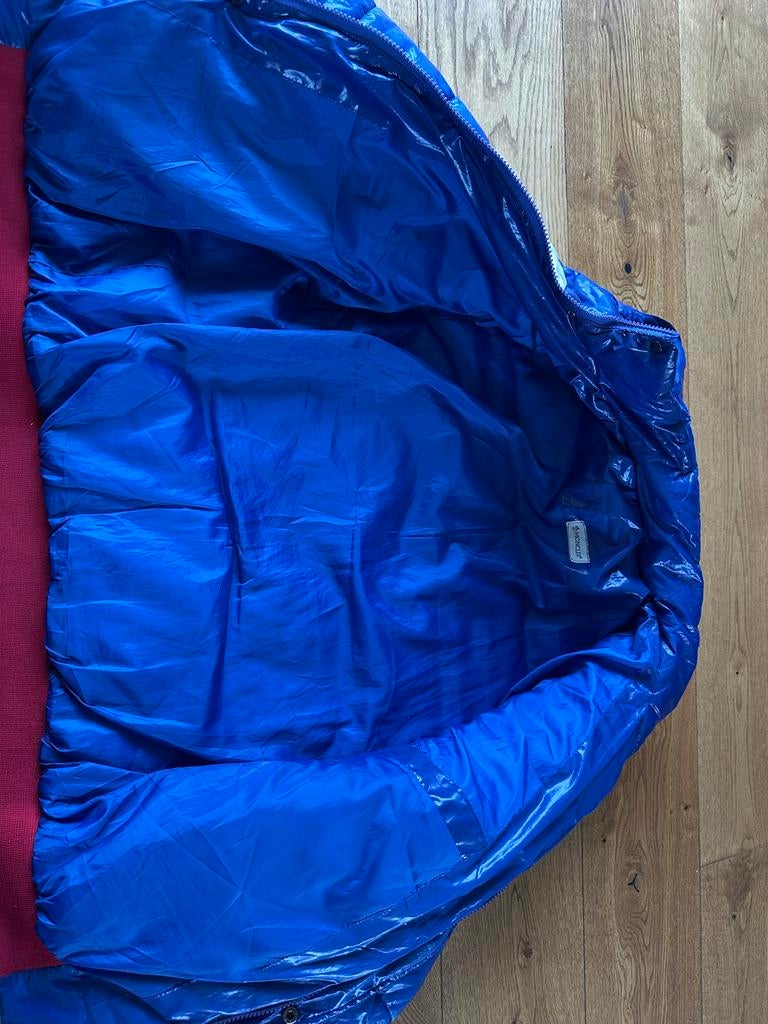 Moncler Enfant pufferjas blauw M, Verzenden, Zo goed als nieuw, Blauw