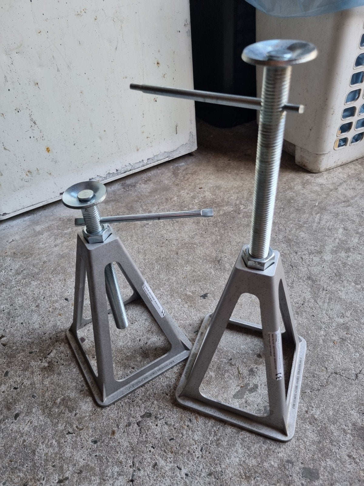 aluminium steunbok 2 stuks  28 tot 45 cm, Ophalen, Nieuw