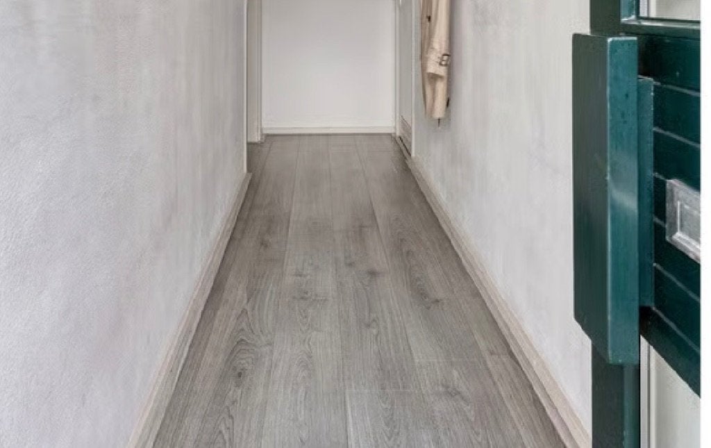 Grijze laminaatvloer ~ 25m2, Ophalen, Gebruikt, 50 tot 150 cm, 10 m² of meer