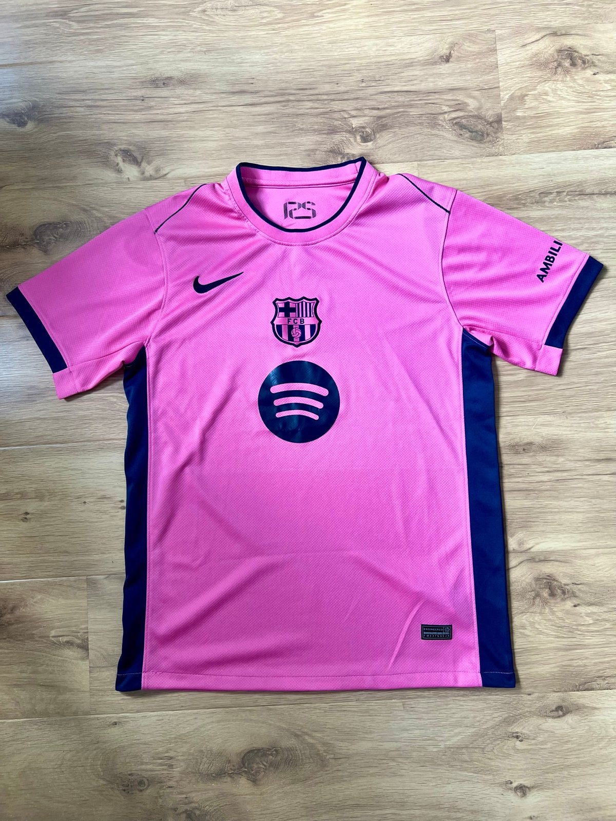 FC Barcelona voetbalshirt roze - Maat L, Ophalen of Verzenden, Zo goed als nieuw, Maat 52/54 (L), Roze
