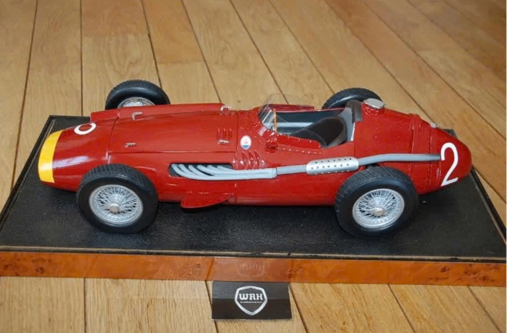 1:8 MASERATI 250F #2 F1 by Javan Smith UNIEK handbuilt WRH, Hobby en Vrije tijd, Modelauto's | 1:5 tot 1:12, Ophalen, Zo goed als nieuw