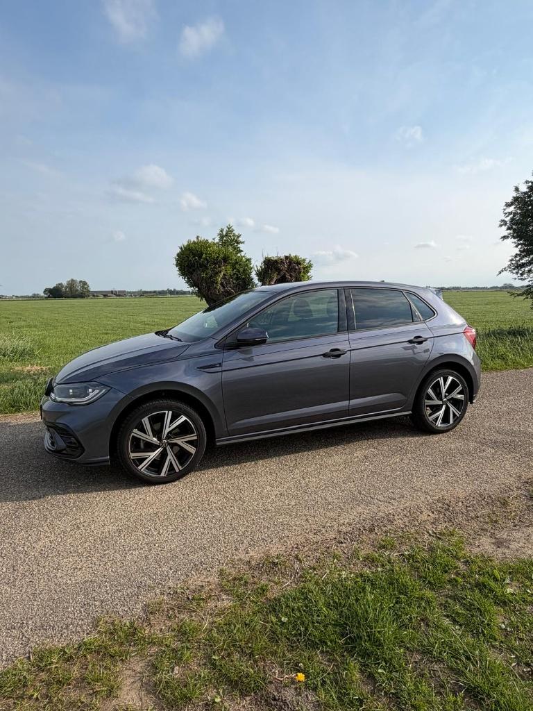 Volkswagen Polo 1.0 TSI 110pk Dsg-7 2023 Grijs, Stof, Navigatiesysteem, Bedrijf, Grijs
