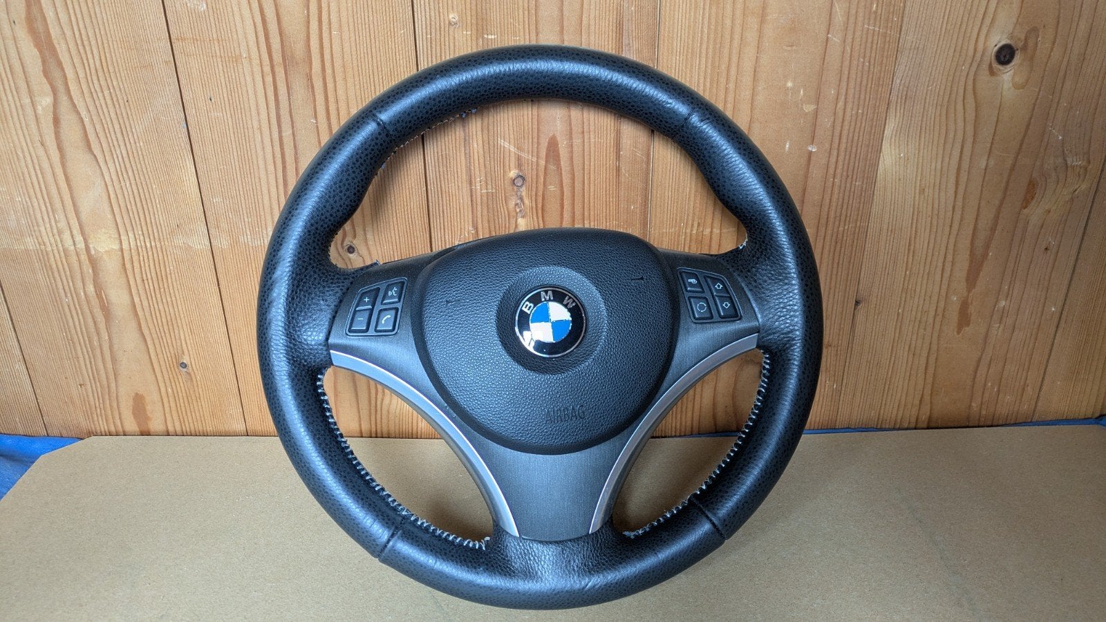 BMW E90/E91/E92/E93 Sportstuur opnieuw bekleed en gewrapped, Ophalen of Verzenden, Gereviseerd, BMW