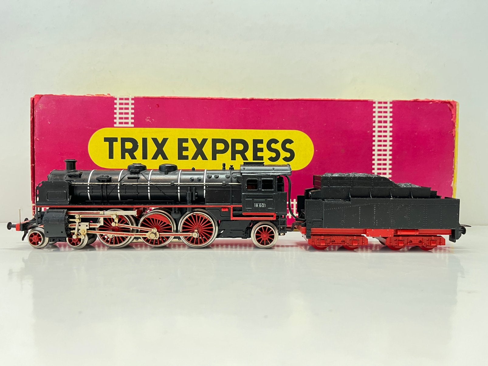 Trix Express BR 18 in box, Trix, Ophalen of Verzenden, Zo goed als nieuw, Analoog