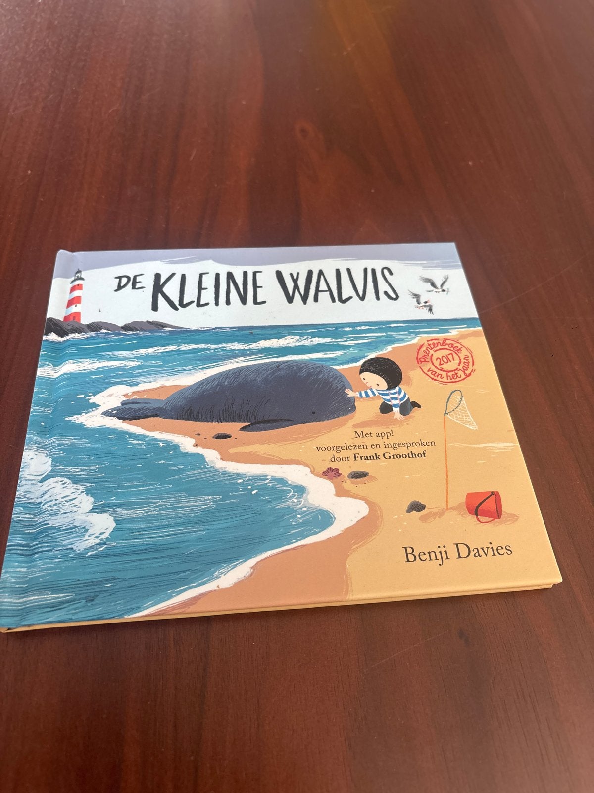 De Kleine Walvis - Benji Davies (Kinderboek), Ophalen of Verzenden, Zo goed als nieuw, Fictie algemeen