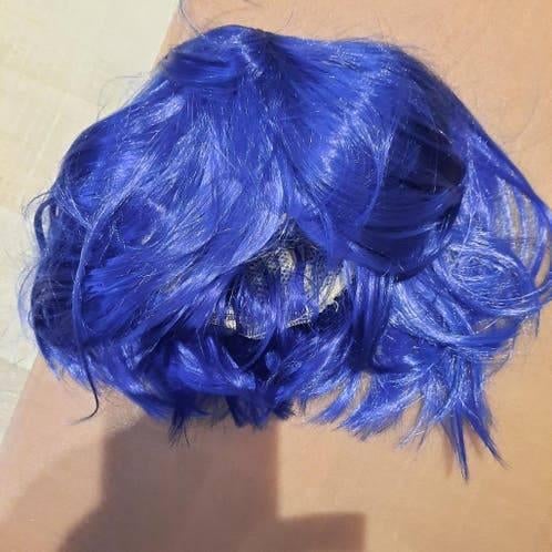 Blauwe pruik bobine, Verzenden, Nieuw, Carnaval