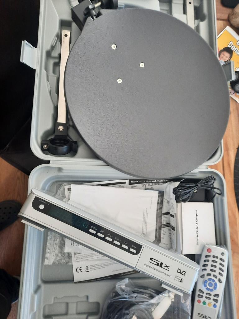 ZGAN mini Satellietschotel set voor Camping, Boot & Auto, Ophalen of Verzenden, Zo goed als nieuw, (Schotel)antenne, Overige merken
