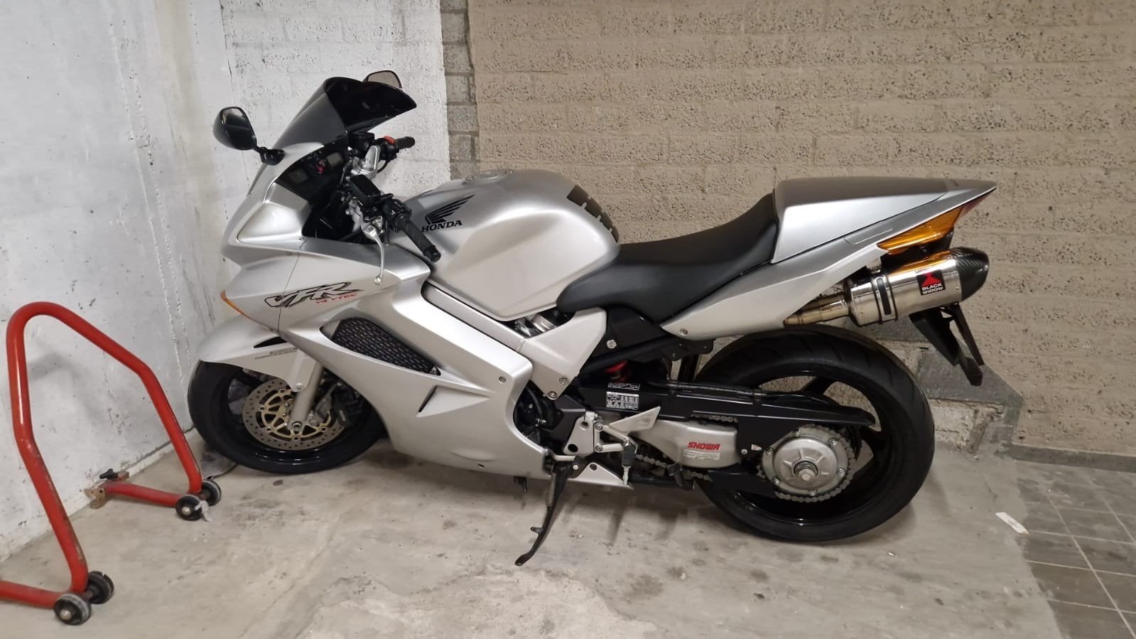 Black Widow uitlaat voor Honda VFR 800 V-TEC, Motoren, Ophalen of Verzenden