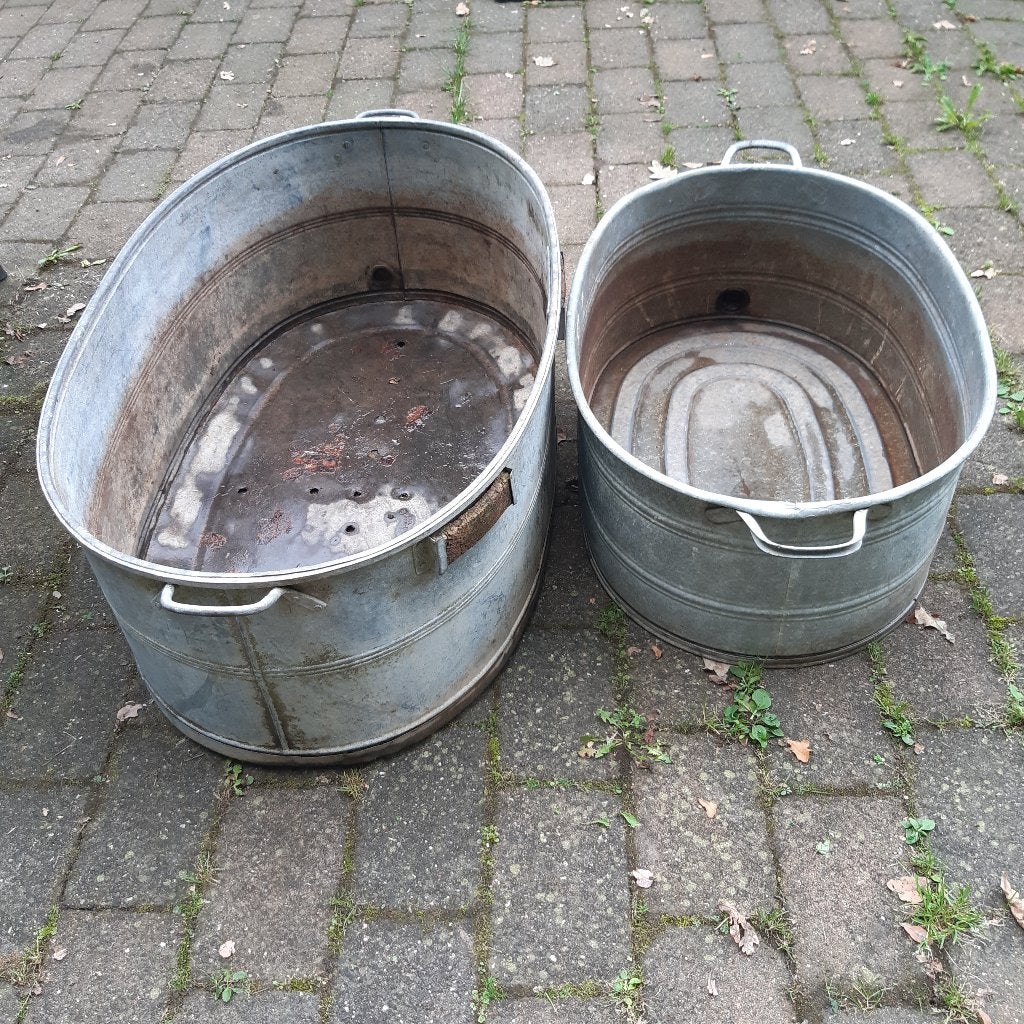 2 Grote antieke zinken teilen, met aftapplug.  ca. 1930, Ophalen, Gebruikt, Minder dan 30 cm, Metaal