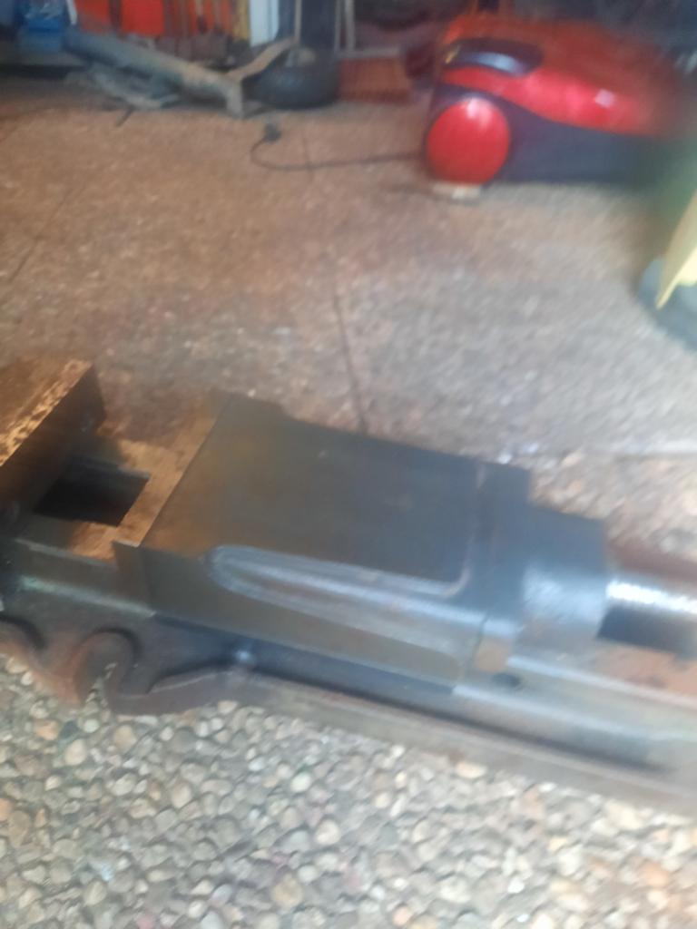 Robuuste machineklem / bankschroef, Ophalen of Verzenden, Gebruikt