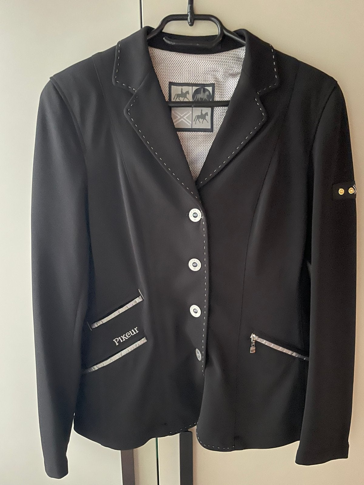 Pikeur wedstrijsjasje zwart, maat M, Dressuur, Ophalen of Verzenden, Zo goed als nieuw, Zwart