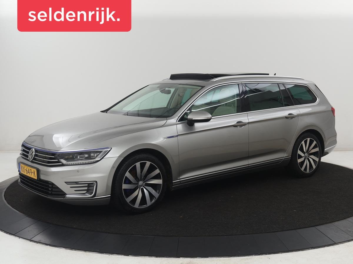 Volkswagen Passat Variant 1.4 TSI GTE Connected Series Plus, Auto's, Gebruikt, 4 cilinders, Hybride Elektrisch/Benzine, 1600 kg