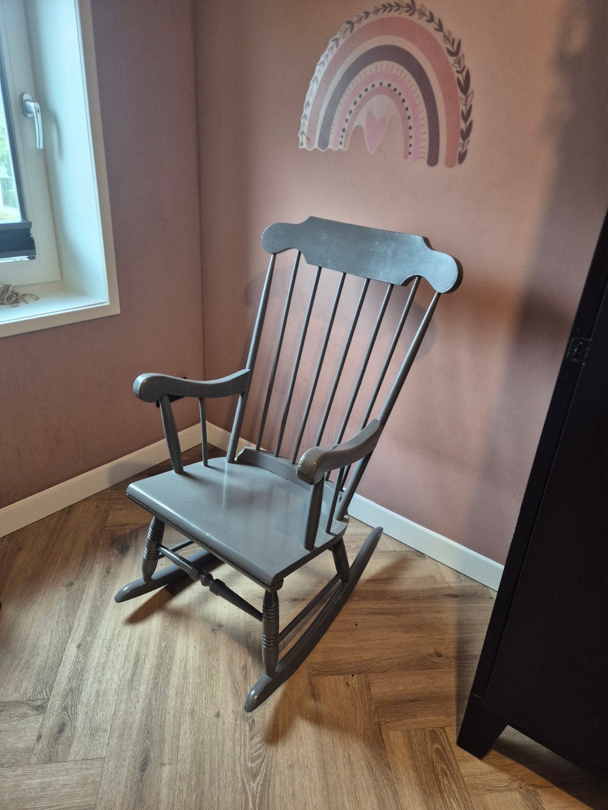 Grijze schommelstoel in goede staat, Huis en Inrichting, Ophalen, Gebruikt, Klassiek, Hout