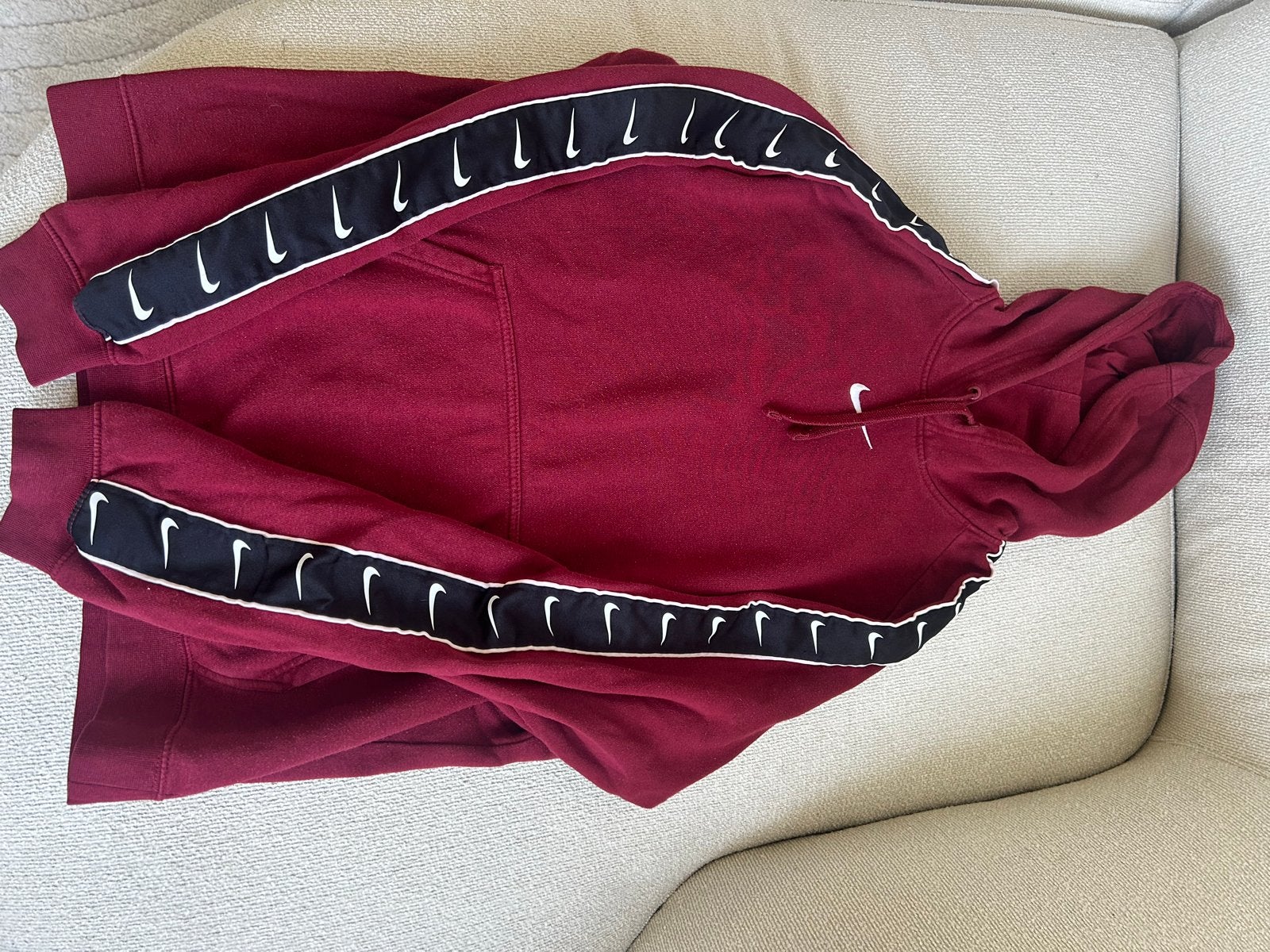Nike Trainingspak Maat M - Zo Goed als Nieuw, Maat 48/50 (M), Ophalen of Verzenden, Zo goed als nieuw, Rood