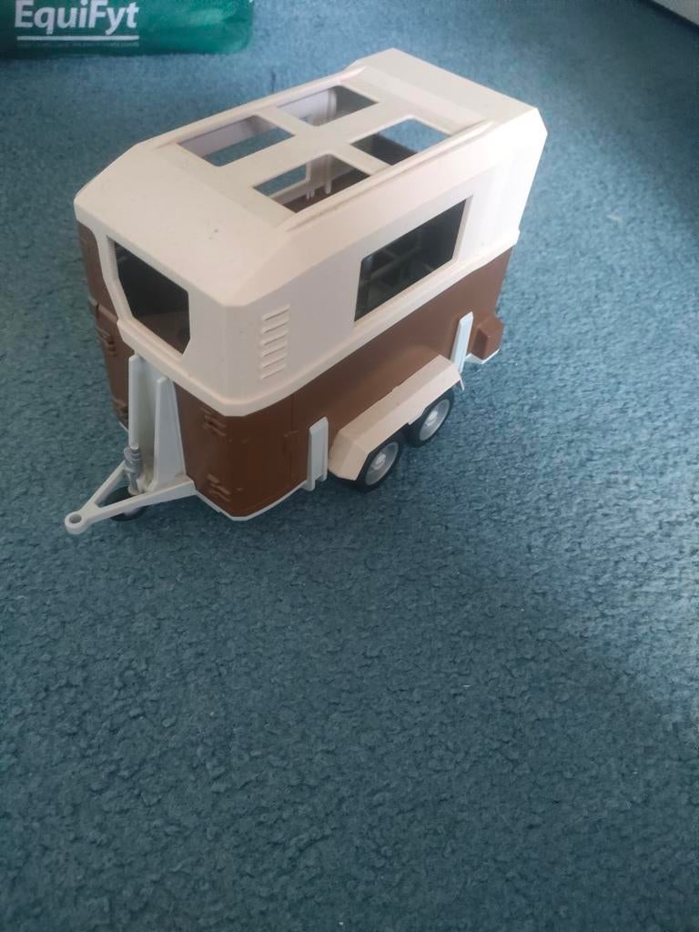Schleich paardentrailer met zadelkamer, Ophalen of Verzenden, Gebruikt, Overige merken
