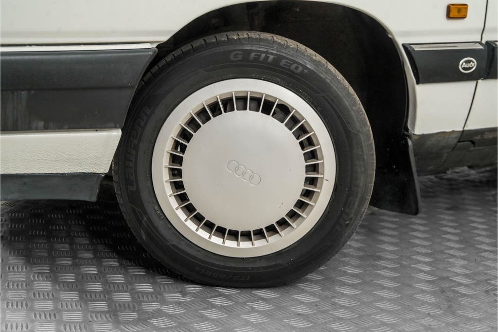 Audi 100 1.8 injectie (bj 1987), foto 4