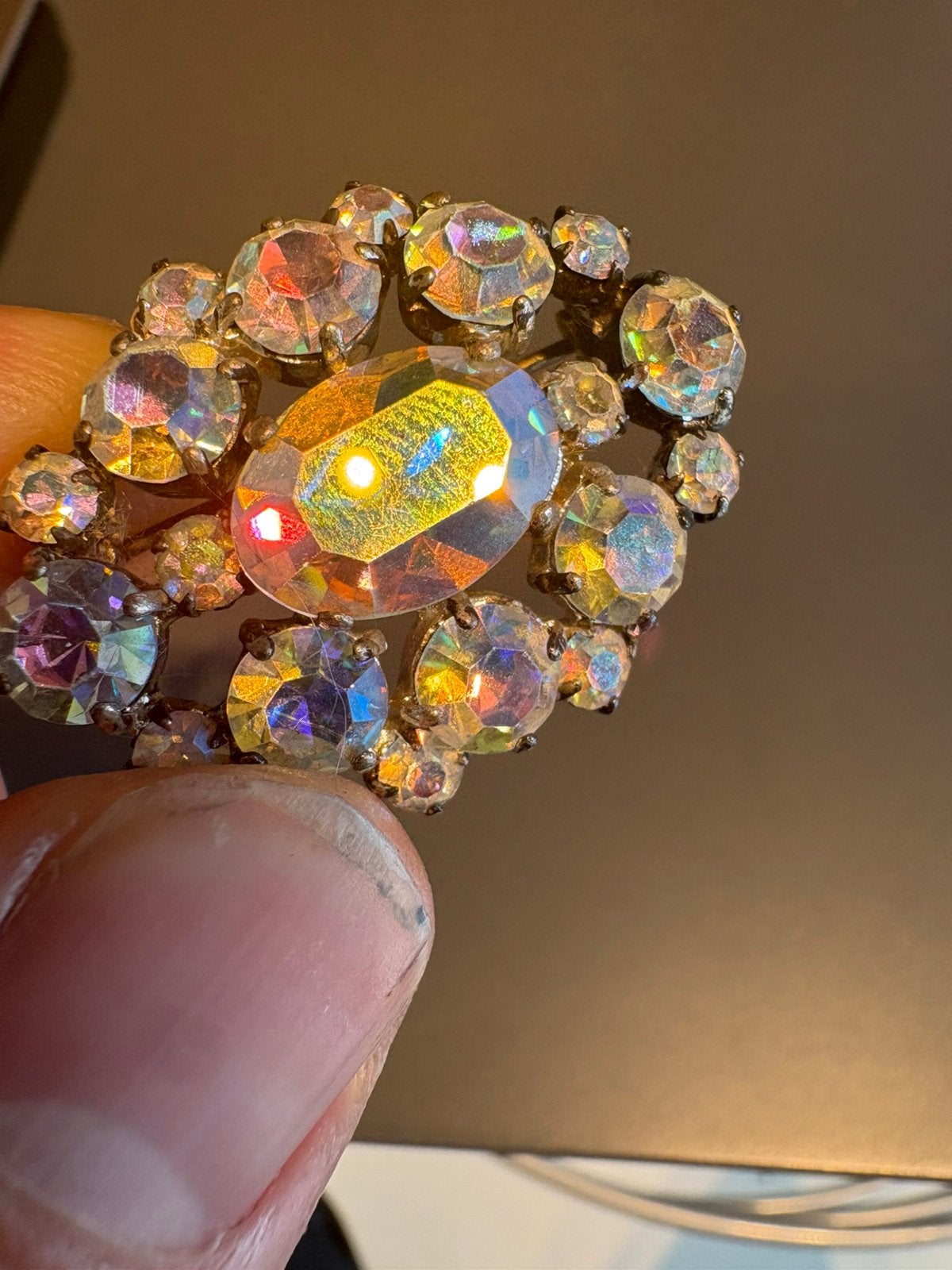 Oude Aurora Borealis Strass Broche Iriserende Kristalstenen, Verzenden, Overige kleuren, Overige materialen