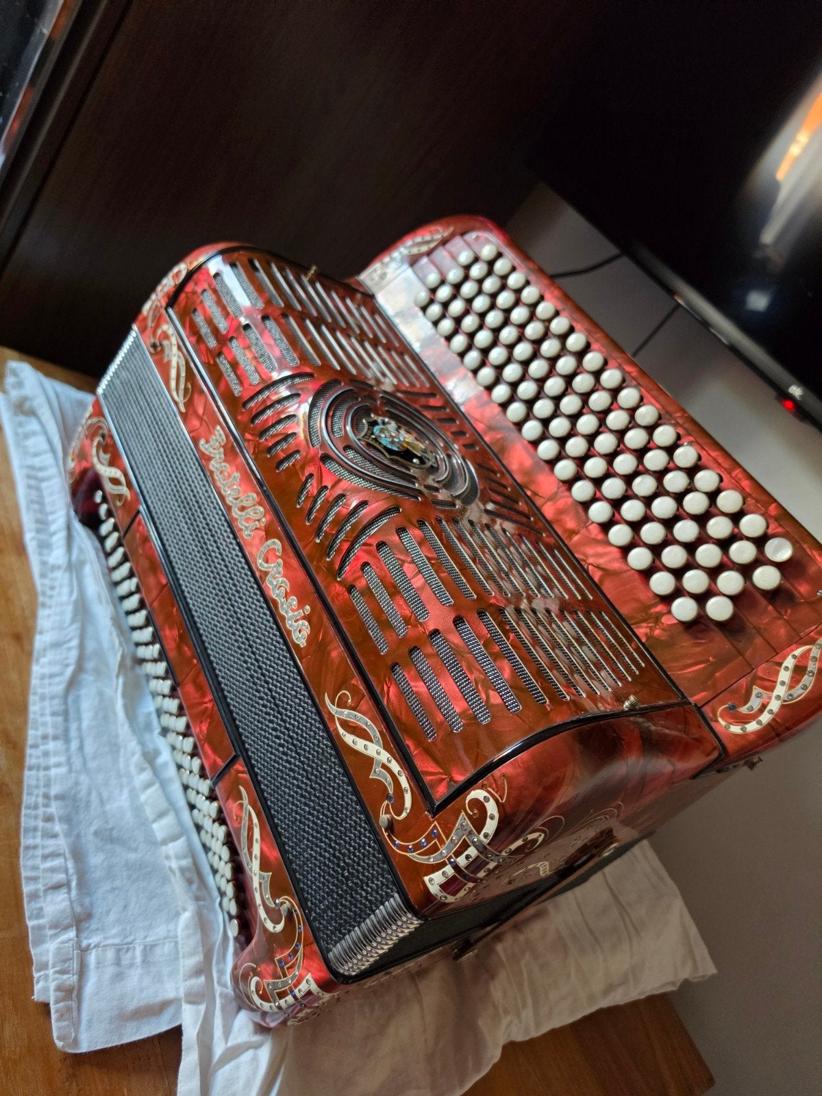 Fratelli Crosio 120 Bas 3 Korig  9 Registers C-Griff, Muziek en Instrumenten, Met koffer, Zo goed als nieuw, Knopaccordeon, 120-bas