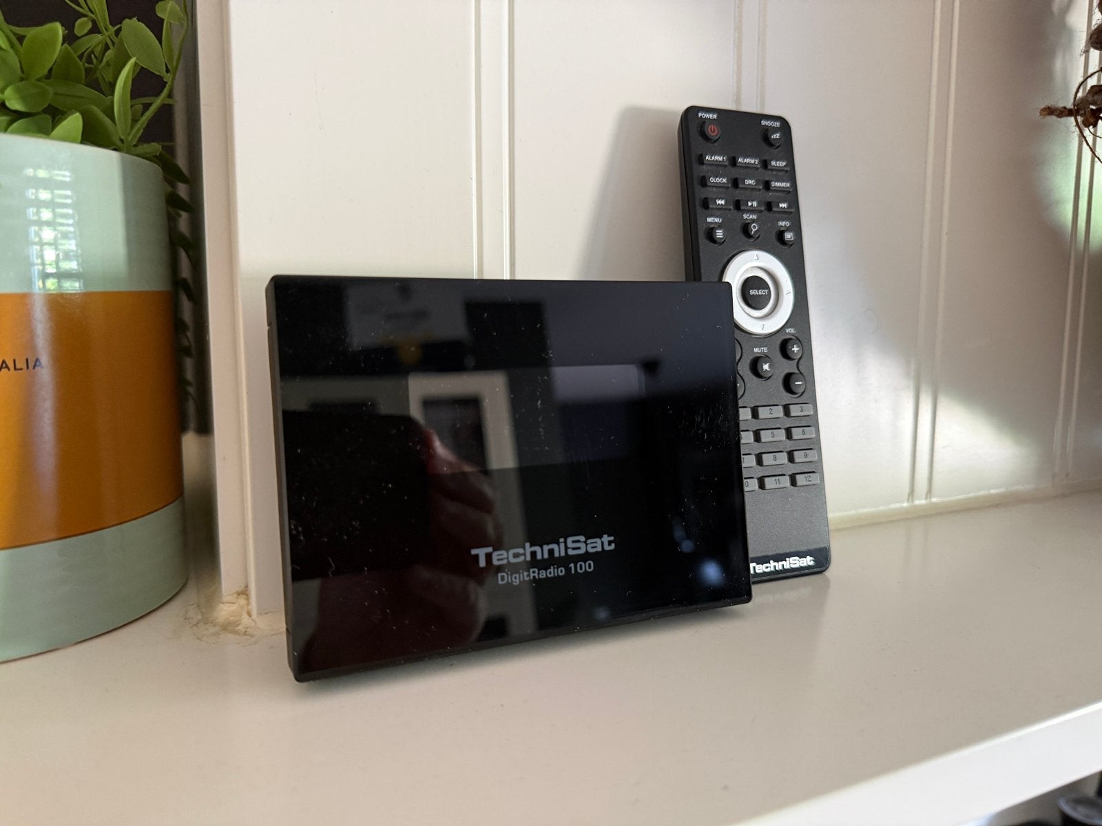 TechniSat DIGITRADIO 100 DAB+ / FM tuner + afstandsbediening, Ophalen of Verzenden, Zo goed als nieuw